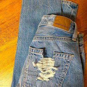 American Eagle Mom Jean - Size 000, 23W